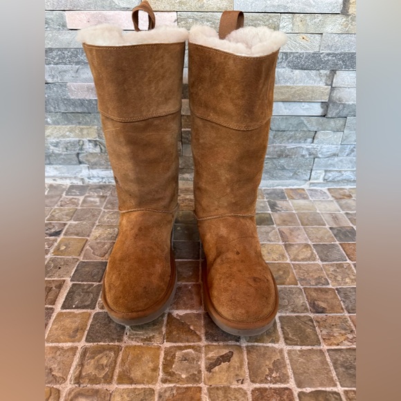Kookaburra  by ugg Cozy Tan Suede Women's Boots - Picture 4 of 16